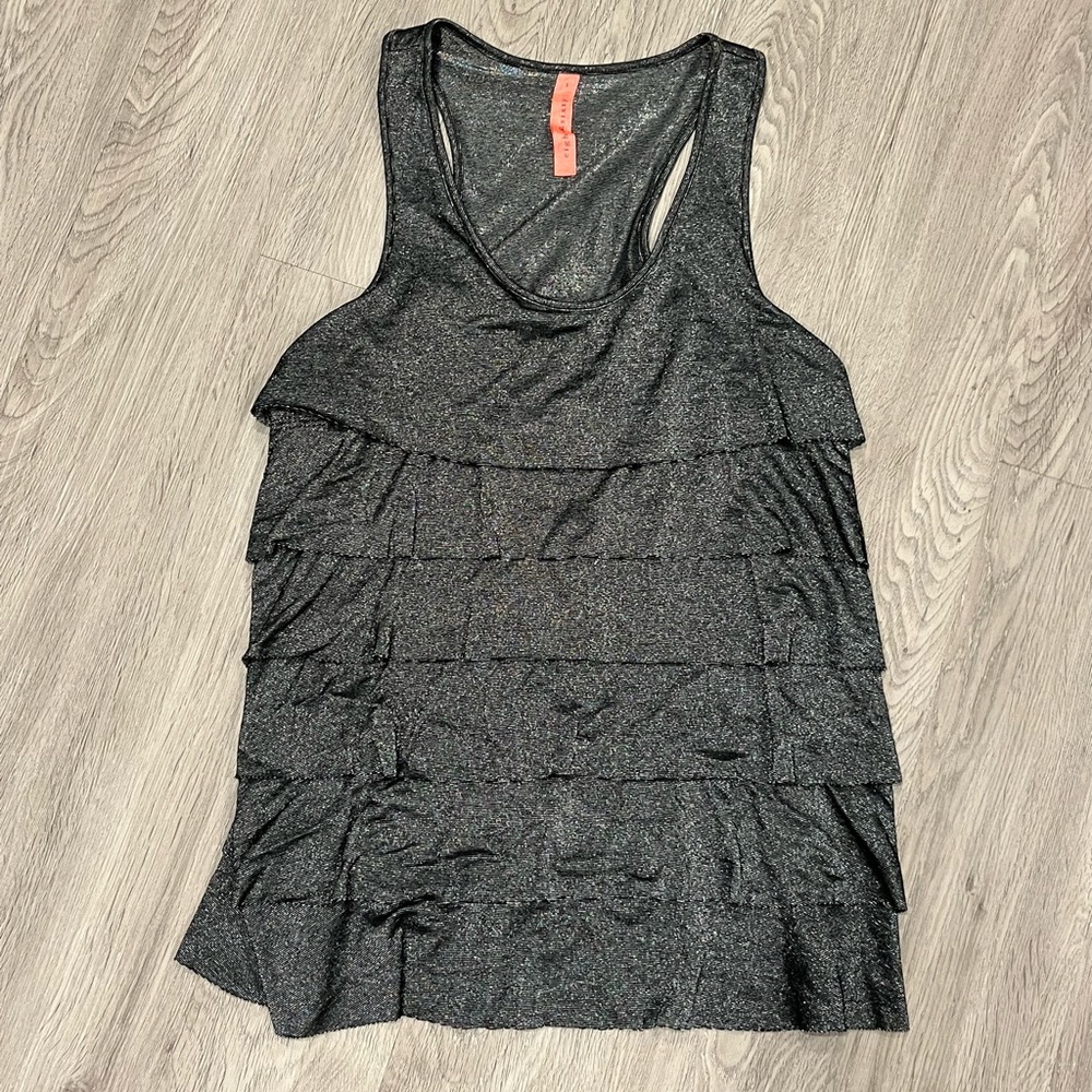 🚨NWT🚨Eight Sixty Shimmer Ruffle Tank